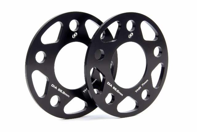 Dinan Spacers; 66.5mm CB - 7mm Thick - D210-2025
