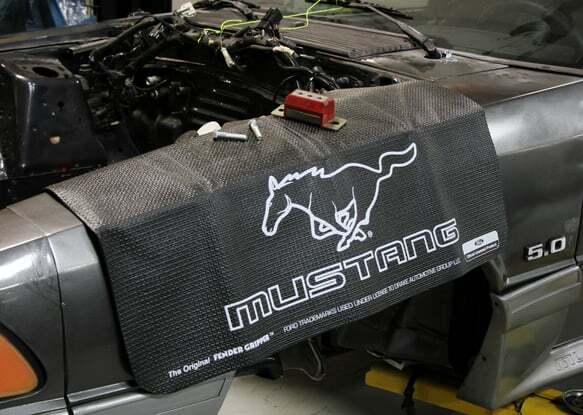 Original Fender Cover Mustang Running Pony Logo - FG2105-1 mechanic fender cover