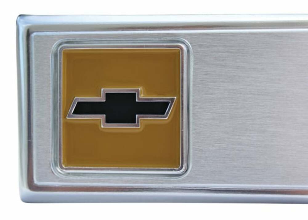 t Fits 1988-1991 Chevrolet Blazer; Corner Cab Molding - Bowtie - Right CPDS525-RH Brothers Trucks