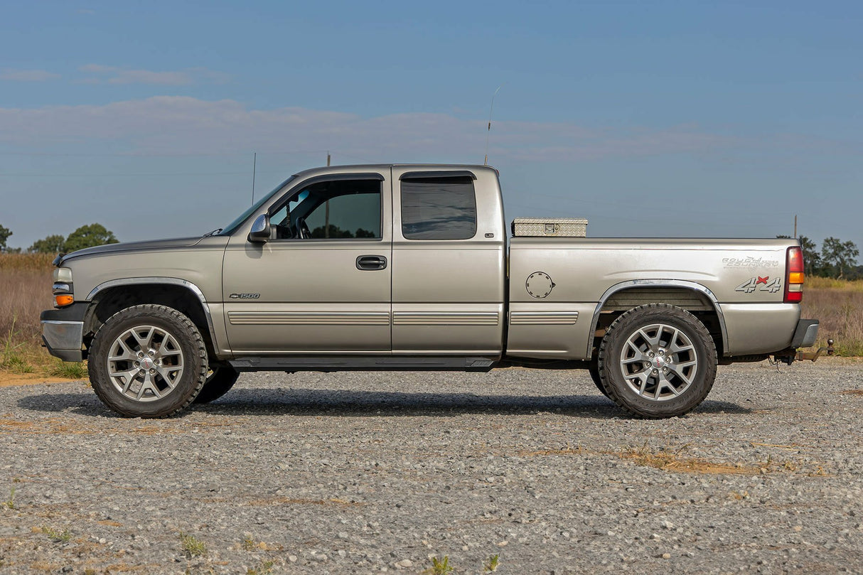 Running boards for Chevy by Rough Country