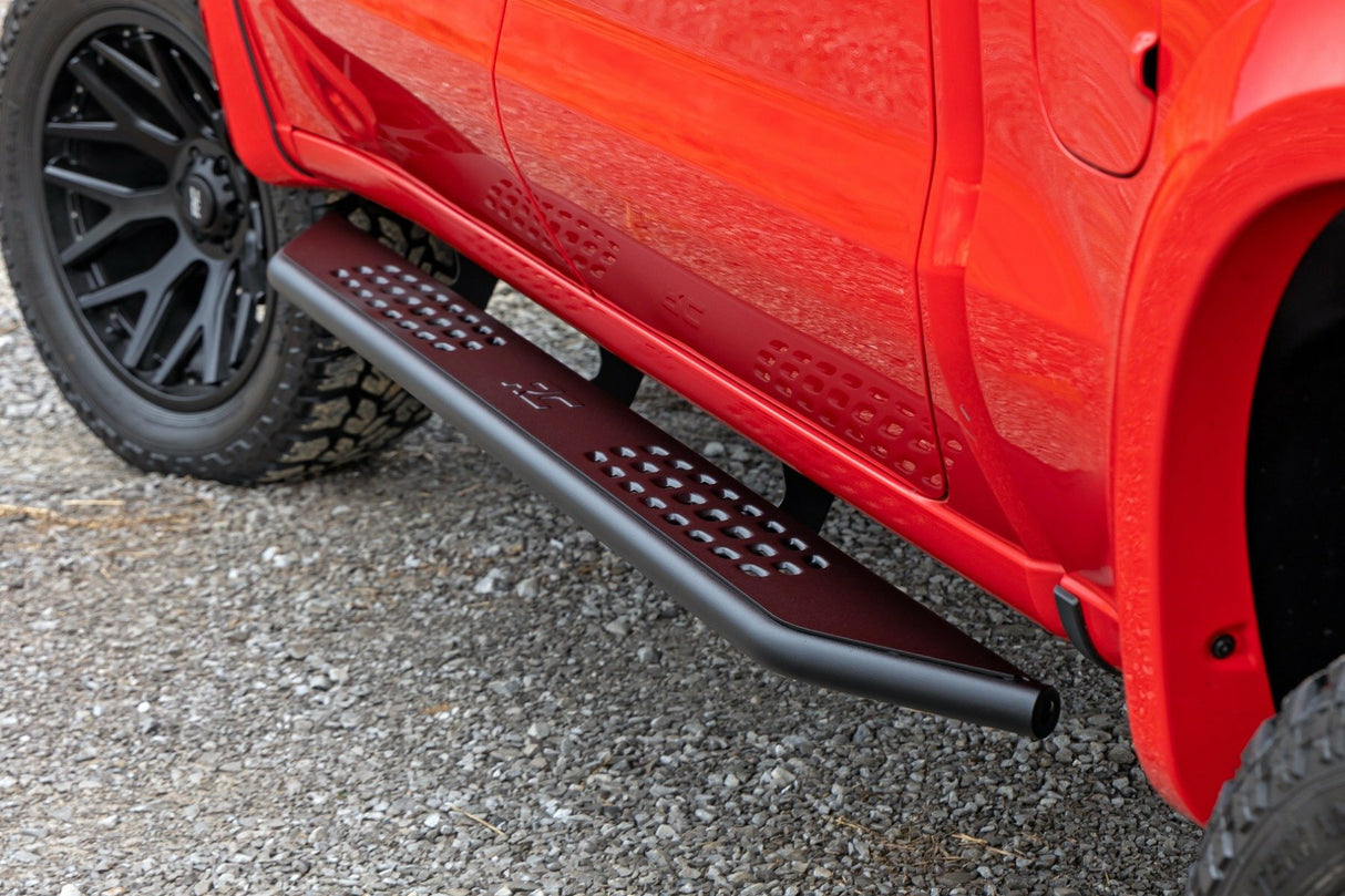 Running boards for Chevy by Rough Country