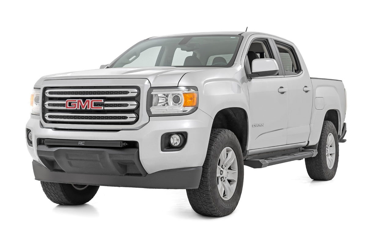 Running boards for Chevy Canyon by Rough Country