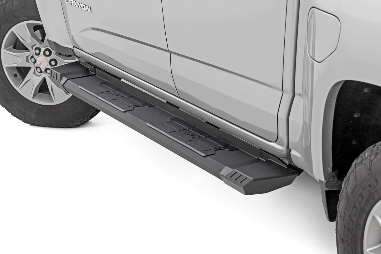 Running boards for Chevy Canyon by Rough Country