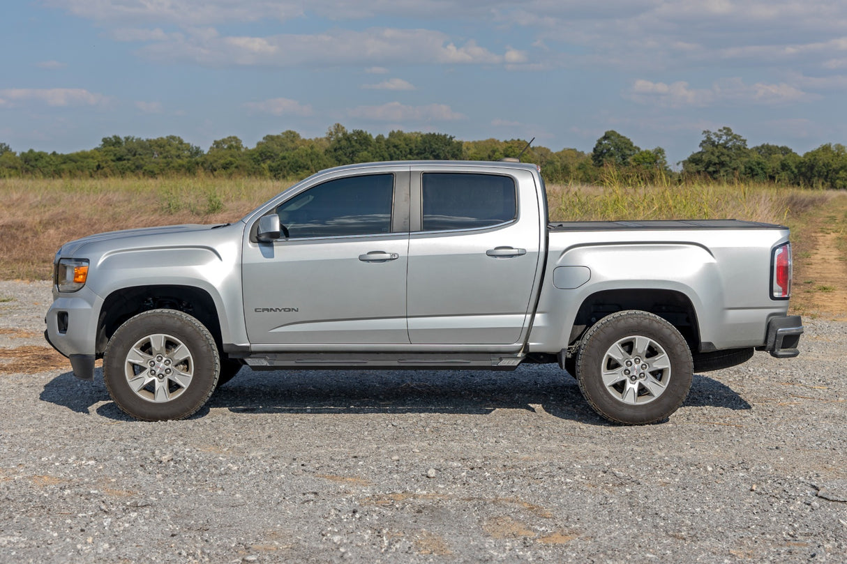 Running boards for Chevy Canyon by Rough Country