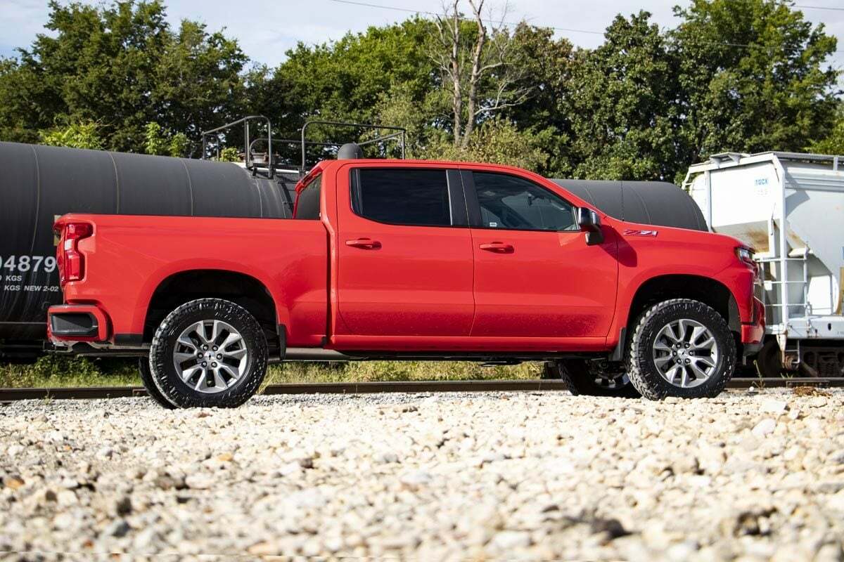 Fits Chevy Silverado 1500 2&4WD (2022-2024) 3.5" Lift Kit; Rear Mono Leaf; 28230