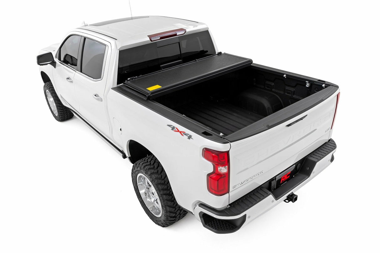 Fits Chevy/GMC 1500 (19-24) Hard Low Profile Bed Cover; 6'7" Bed; 47120650B