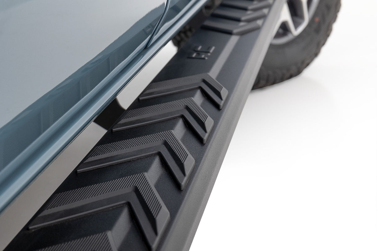 Running boards for 2021-2024 Ford Bronco by Rough Country