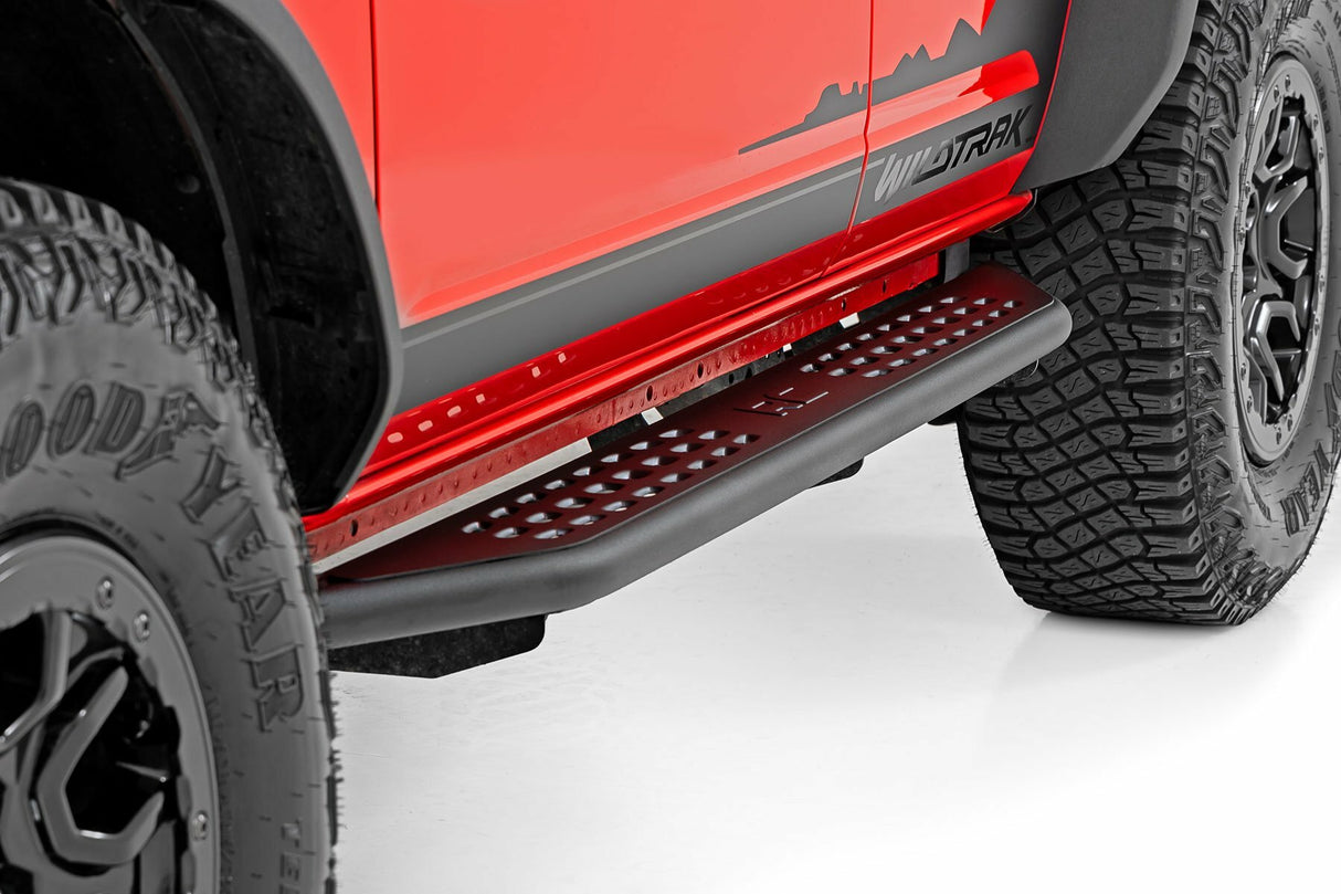 Running boards for 2021-2024 Ford Bronco by Rough Country