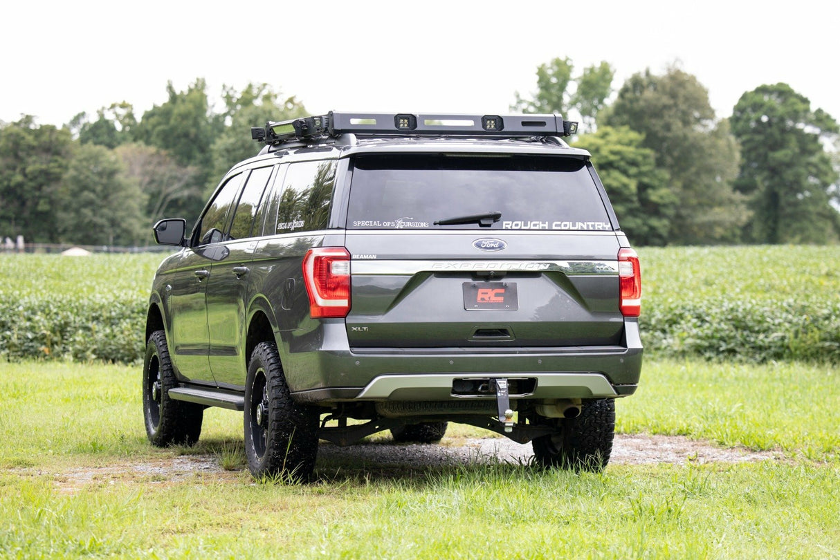Fits Ford Expedition 4WD (2018-2024) 3 Inch Lift Kit; UCA; 40231RED