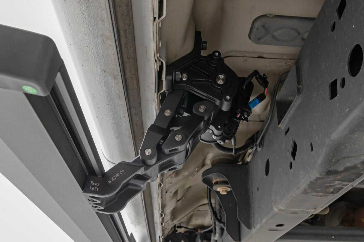 Running boards for Ford F-150 by Rough Country