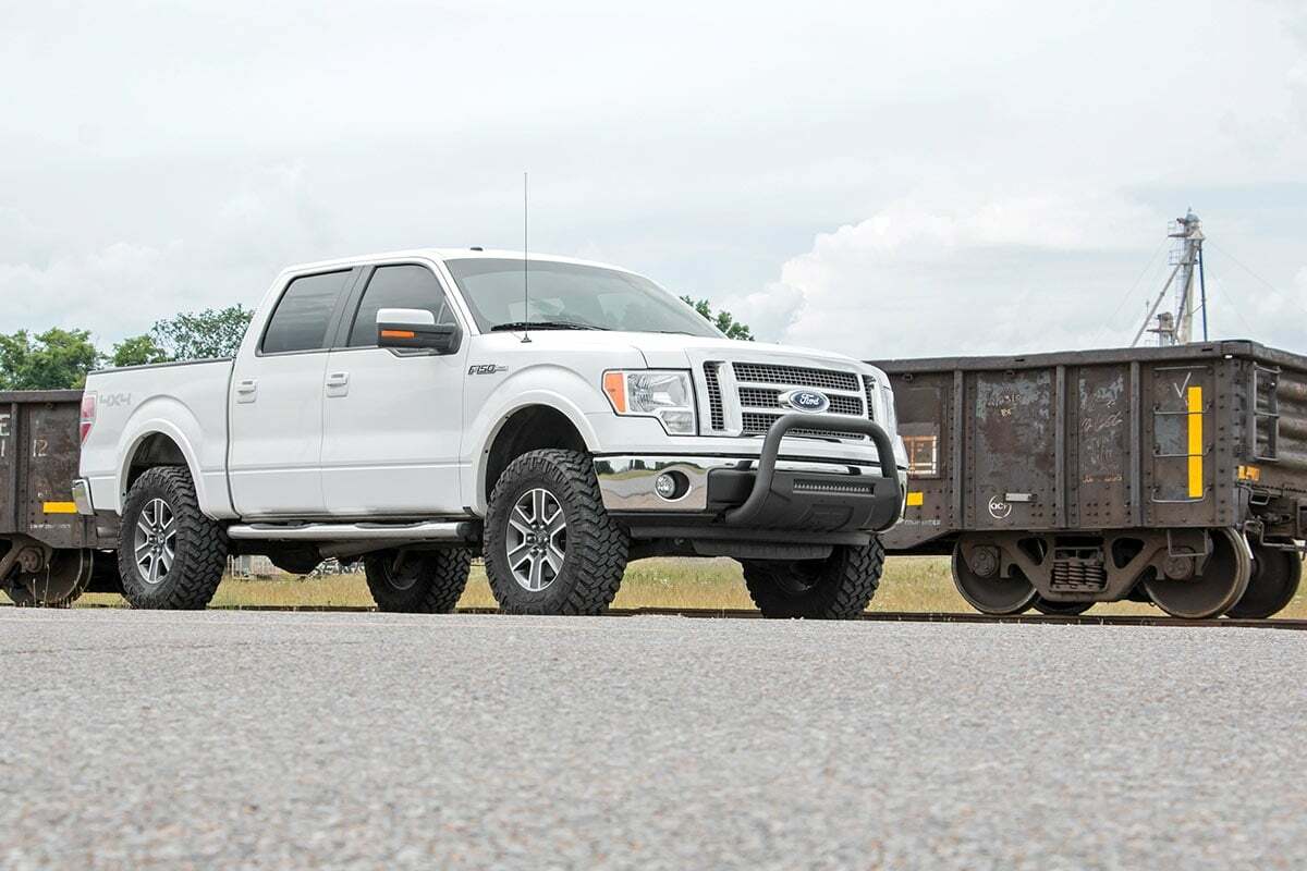 Fits Ford F-150 4WD (2009-2013) 3 Inch Lift Kit; 51013RED