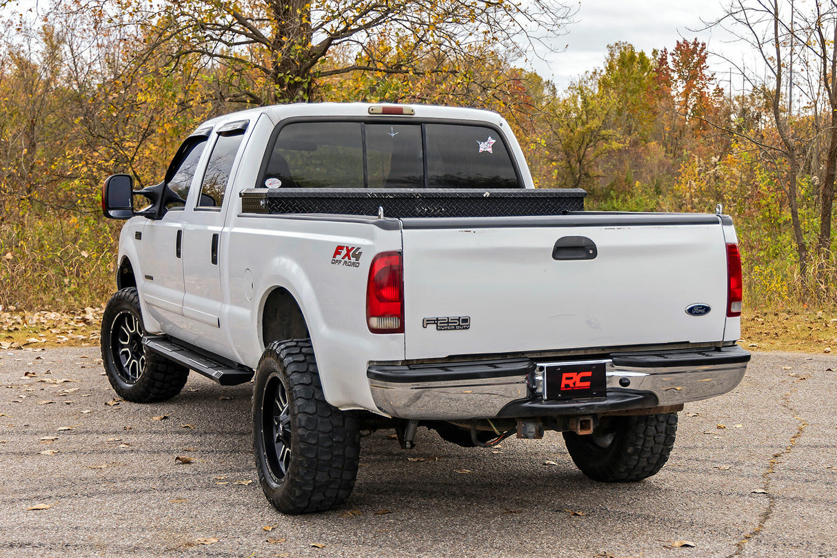 Running boards for Ford F-250 by Rough Country