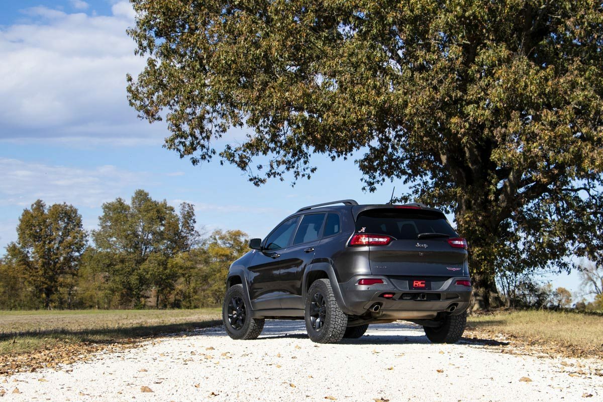Strut for 2014-2023 Jeep Cherokee by Rough Country