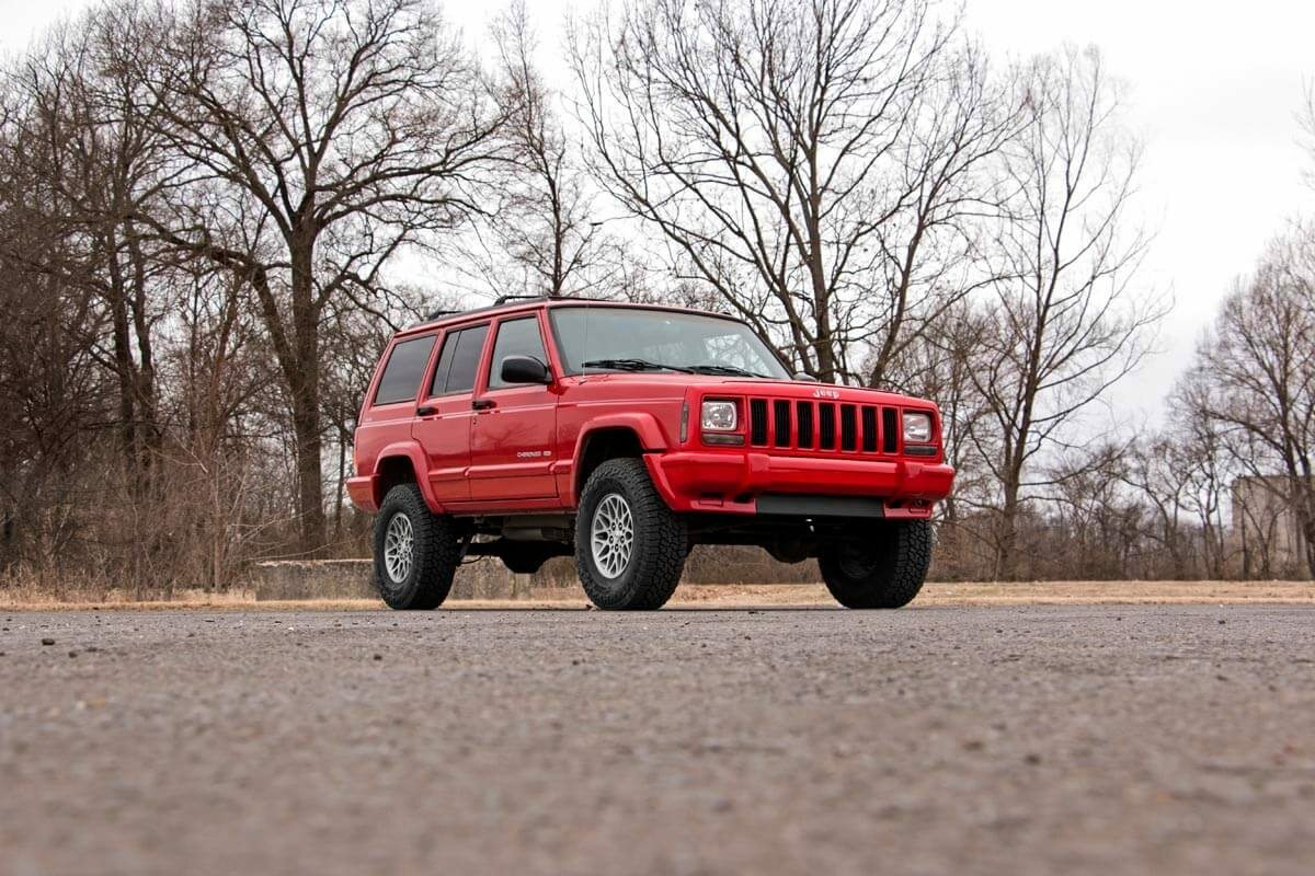 Lift kit for Jeep Cherokee by Rough Country