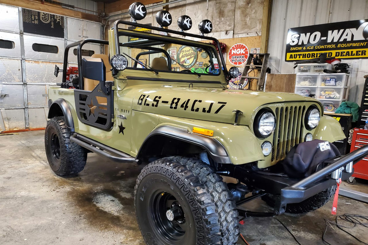 Lift kit for 1982-1983 Jeep by Rough Country
