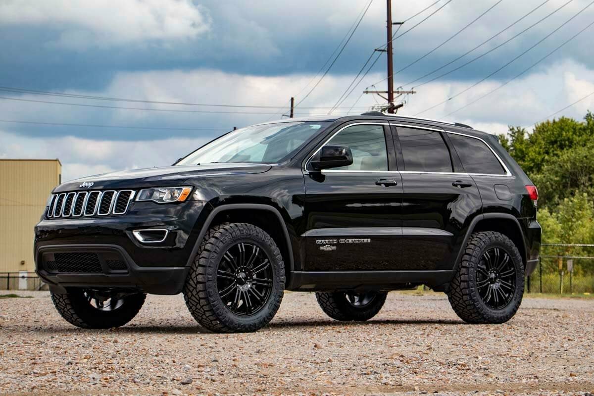 Lift kit for 2016-2022 Jeep Grand Cherokee by Rough Country