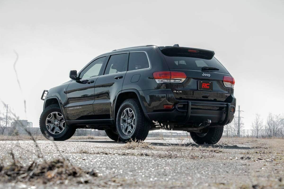 Leveling kit for 2011-2022 Jeep Grand Cherokee by Rough Country