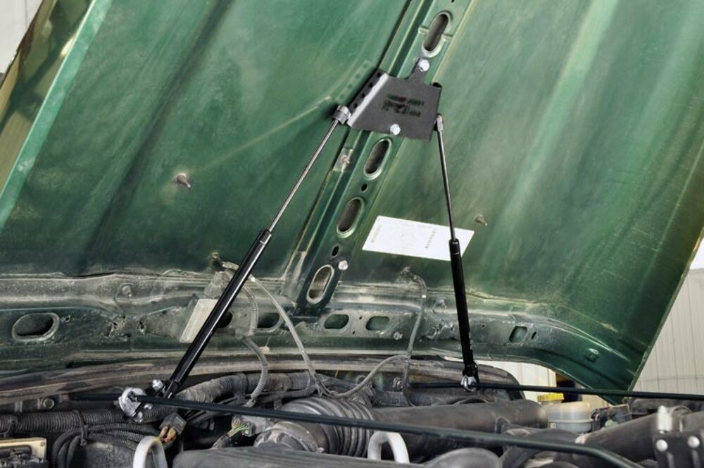 Struts for Jeep Wrangler TJ by Rough Country