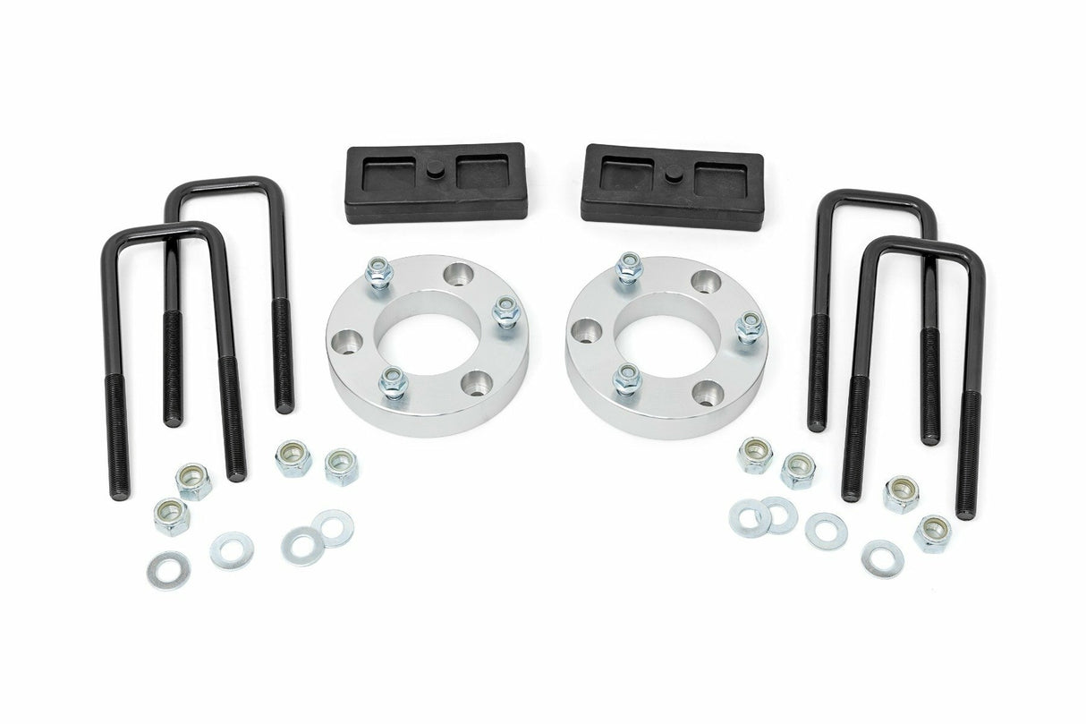 Leveling lift kit for 2022-2024 Nissan Titan by Rough Country