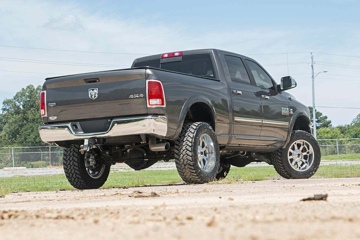 Fits Ram 2500 4WD (2014-2024) 2.5 Inch Lift Kit; V2; 30270
