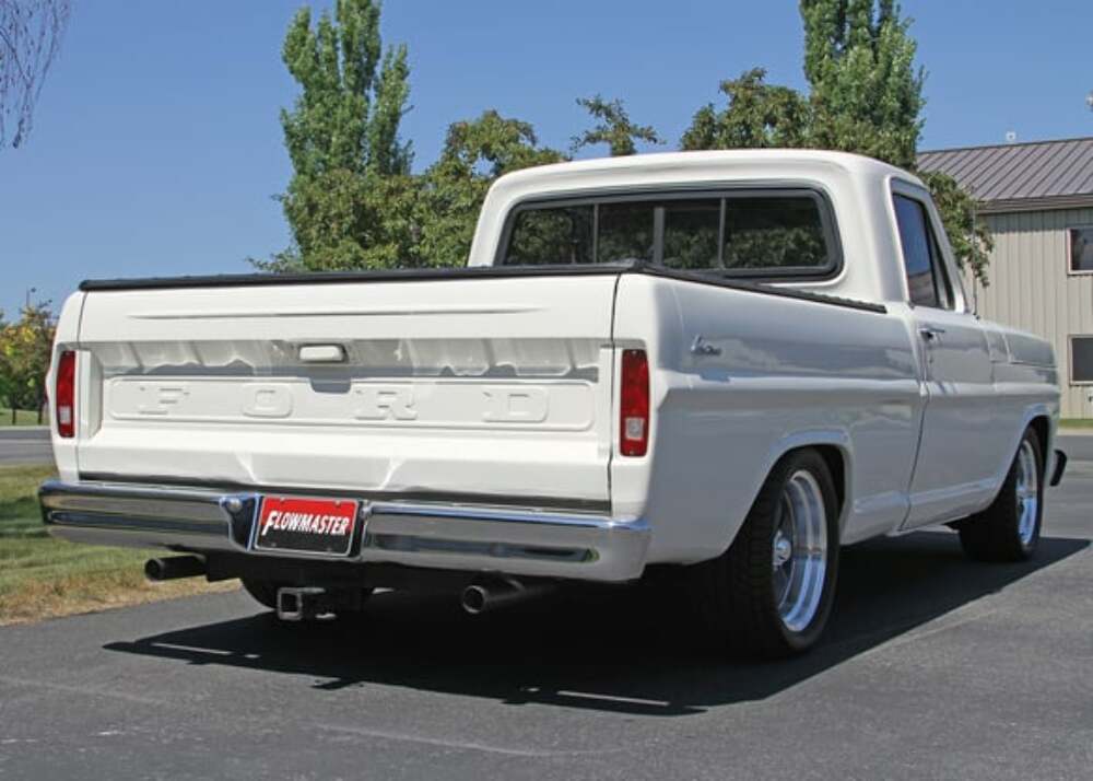 t Flowmaster American Thunder Crossmember-Back Exhaust System for 67-72 Ford F100/F250 V8 - 817938 Flowmaster