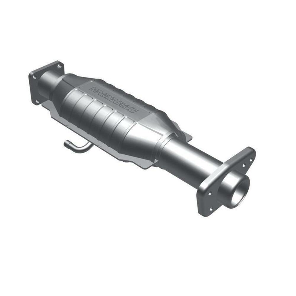 direct-fit catalytic converter fits 1983-1987 Pontiac Grand Prix 3.8L and 1984-1985 Pontiac Parisienne 3.8L V6 Federal EPA no gasket included 7713068 Schultz