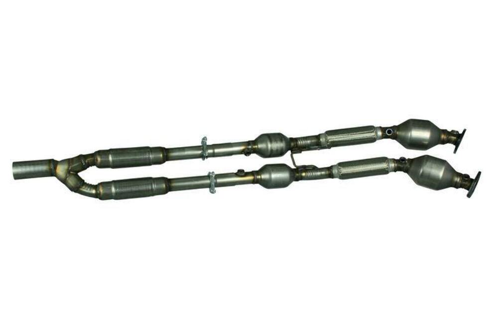 direct-fit catalytic converter fits 2006-2008 VW Passat 3.6L and 2006-2008 VW Passat 3.6L V6 rear front Federal EPA gasket included 7716001 Schultz