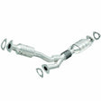 MagnaFlow direct-fit catalytic converter fits 2001-2003 Saturn L300, Saturn LW300, and additional vehicles. Avoid potential exhaust leaks by using the included gaskets to get a pro
