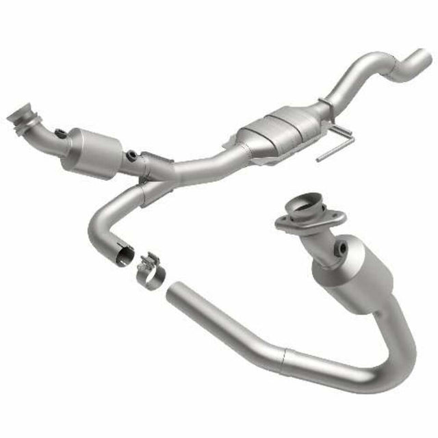 MagnaFlow direct-fit catalytic converter fits 2001-2003 Dakota 3.9/5.9L 3.9 inch inlet/outlet stainless steel CARB compliant 447241