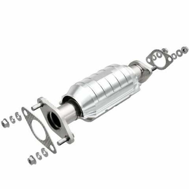 MagnaFlow direct-fit catalytic converter fits 2001-2003 Rio 1.5/1.6 rr 1.5 inch inlet 1.6 inch outlet stainless steel Federal EPA compliant OBDII 24407