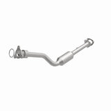 MagnaFlow direct-fit catalytic converter fits 2001-2003 Saturn L200, 2001-2002 Saturn L100, and additional vehicles. Avoid potential exhaust leaks by using the included gaskets to 