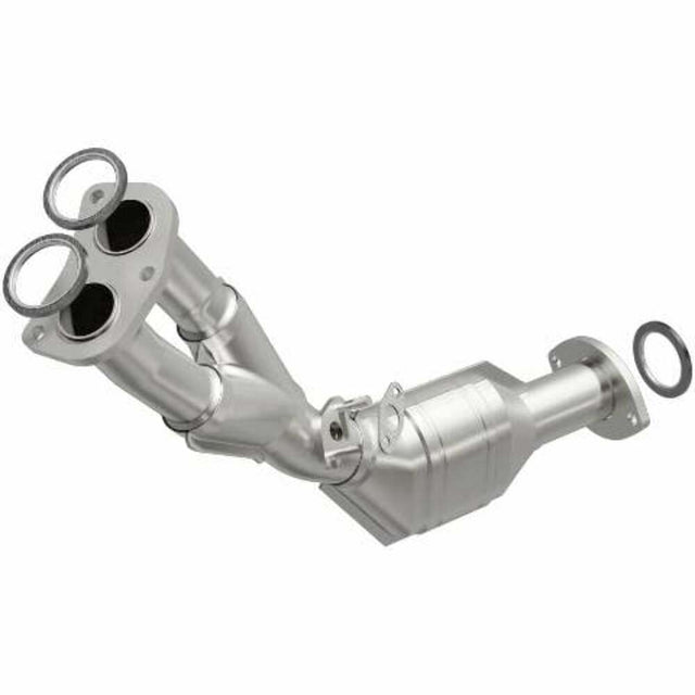 MagnaFlow direct-fit catalytic converter for 2000-2004 Toyota Tacoma 2.7L stainless steel CARB compliant 51869