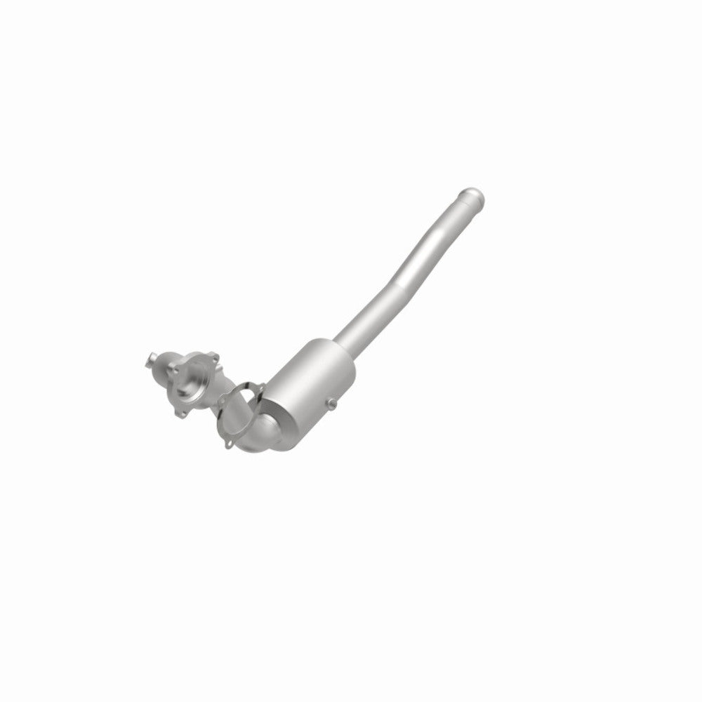 MagnaFlow direct-fit catalytic converter fits 2000 Volvo S70, 2000 Volvo V70, and additional vehicles. Avoid potential exhaust leaks by using the included gaskets to get a proper s