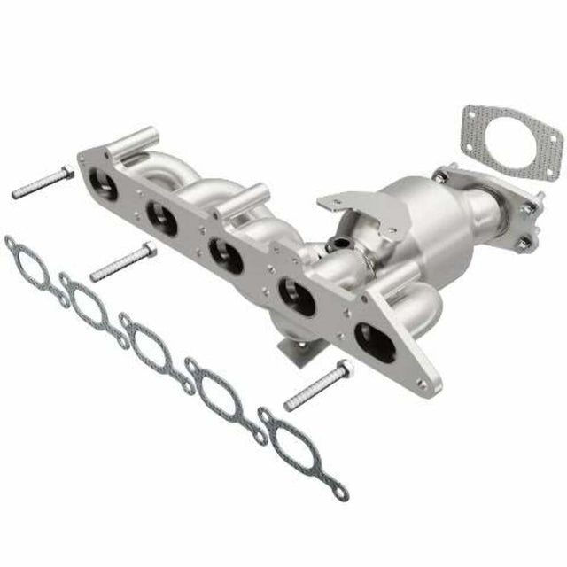 MagnaFlow direct-fit catalytic converter fits 2001-2005 Volvo S60 2.4L stainless steel CARB compliant 452425