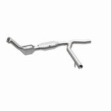 MagnaFlow direct-fit catalytic converter fits 01 Ford Trucks 4.6L stainless steel Federal EPA compliant OBDII 93153