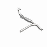 MagnaFlow direct-fit catalytic converter fits 01 Ford Trucks 4.6L stainless steel Federal EPA compliant OBDII 93153