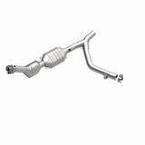 MagnaFlow direct-fit catalytic converter fits 2001 Ford F-150, 2001 Ford Expedition, and additional vehicles. Hardware is included to eliminate the hassle of working with corroded 