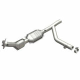 MagnaFlow direct-fit catalytic converter fits 2001-2003 Ford F-150 5.4L and 2001-2002 Lincoln Navigator 5.4L stainless steel CARB compliant OBDII 51544