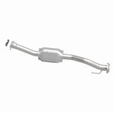 MagnaFlow direct-fit catalytic converter fits 2002-2005 Chevrolet Trailblazer, GMC Envoy, and additional vehicles. Avoid potential exhaust leaks by using the included gaskets to ge