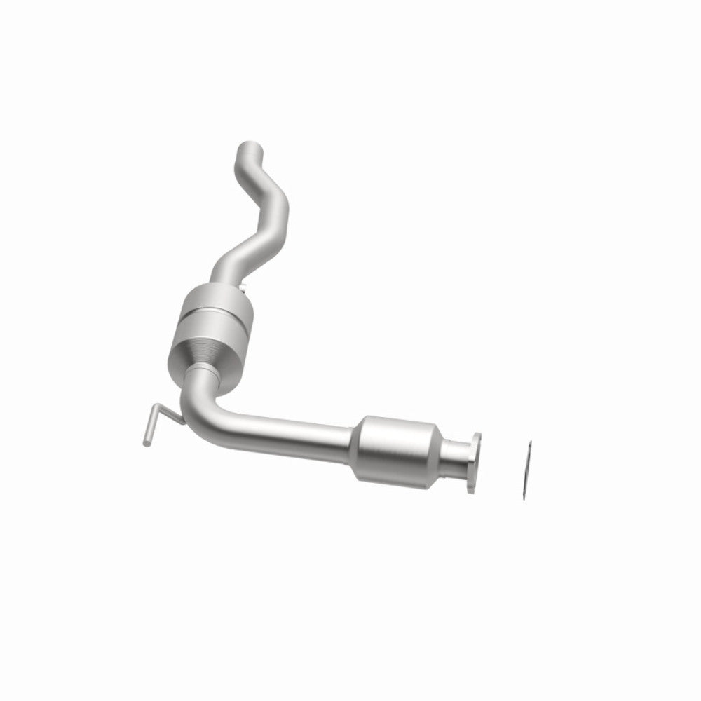 MagnaFlow direct-fit catalytic converter fits 02 Volkswagen Eurovan 2.8L stainless steel Federal EPA compliant OBDII 23181