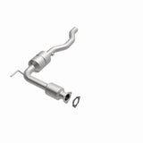MagnaFlow direct-fit catalytic converter fits 02 Volkswagen Eurovan 2.8L stainless steel Federal EPA compliant OBDII 23181