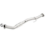 MagnaFlow direct-fit catalytic converter fits 2002-2005 Chevrolet Trailblazer EXT, GMC Envoy XL, and additional vehicles and 03 Chevy Trailblazer 4.2L stainless steel CARB complian