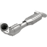 MagnaFlow direct-fit catalytic converter fits 2003-2004 Lincoln Navigator 5.4L and 03 Lincoln Navigator 5.4L stainless steel CARB compliant OBDII 51801
