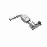 MagnaFlow direct-fit catalytic converter fits 2003-2004 Lincoln Navigator 5.4L and 03 Lincoln Navigator 5.4L stainless steel CARB compliant OBDII 51801