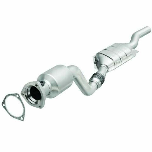 MagnaFlow direct-fit catalytic converter for 2000-2005 VW Passat 2.8L stainless steel CARB compliant 444333