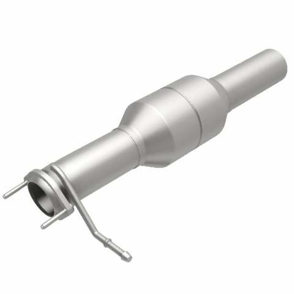 MagnaFlow direct-fit catalytic converter for 2004-2005 Ford F-250 6.0L stainless steel CARB compliant OBDII 60511