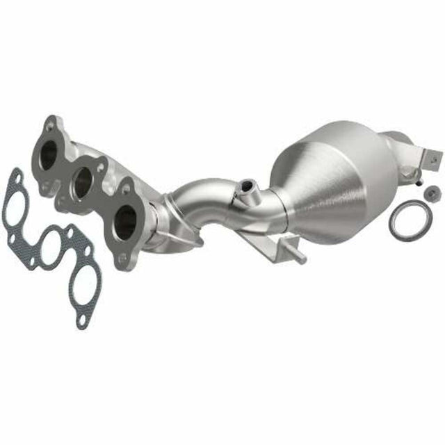 MagnaFlow direct-fit catalytic converter for 2004-2006 Toyota 3.3L stainless steel CARB compliant OBDII 49834