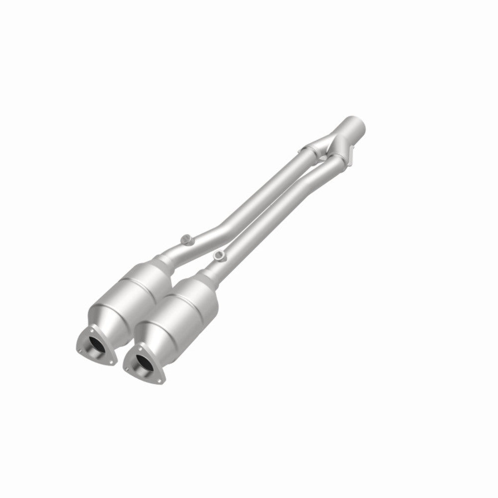 MagnaFlow direct-fit catalytic converter fits 2004-2006 Audi TT Quattro 3.2L and 2004 Volkswagen R32 3.2L stainless steel CARB compliant OBDII 49013