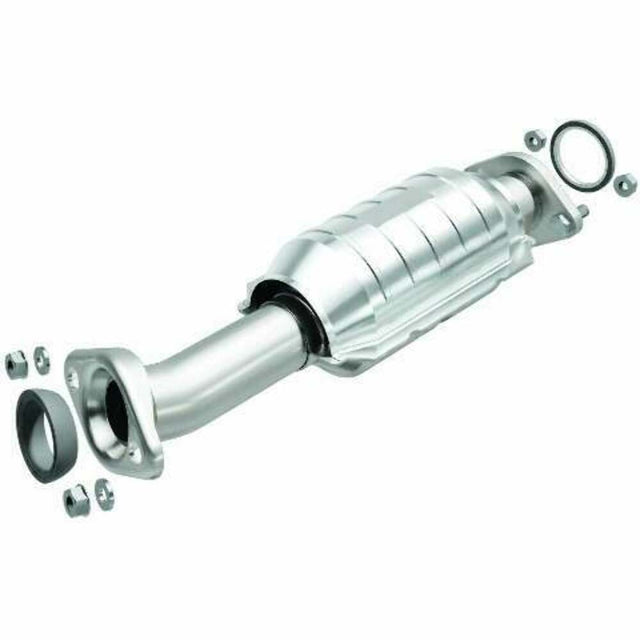 MagnaFlow direct-fit catalytic converter fits 2004-2007 Suzuki Aerio 2.3L stainless steel CARB compliant OBDII 51672