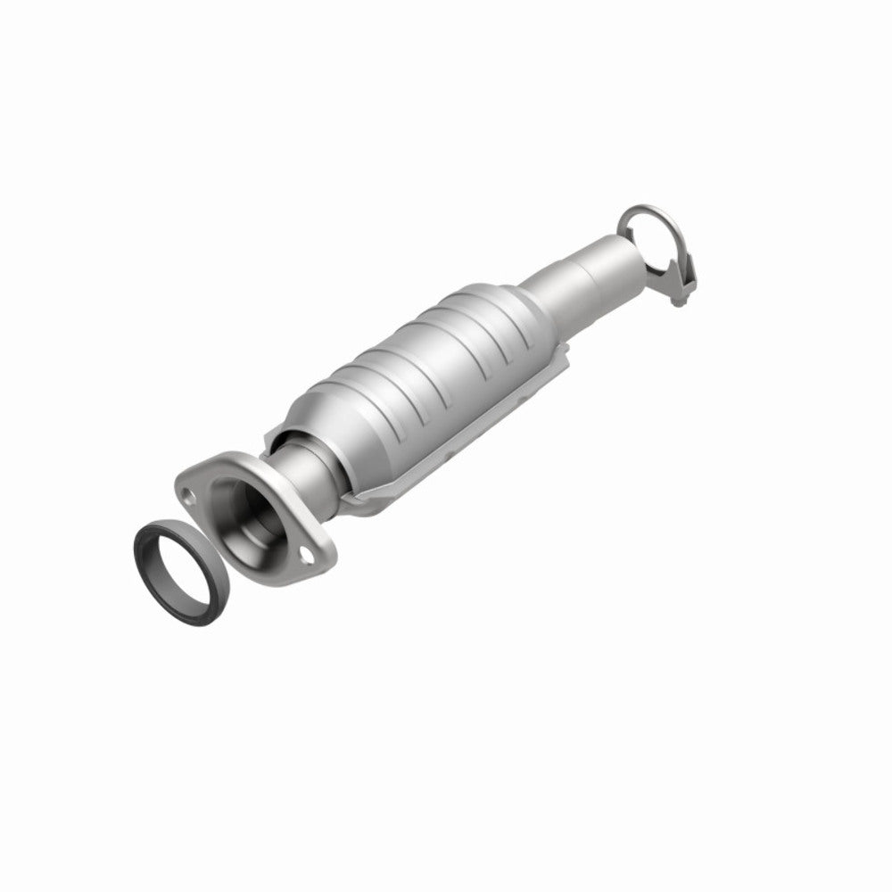 MagnaFlow direct-fit catalytic converter fits 04 Toyota Sienna 3.3L stainless steel Federal EPA compliant OBDII 24158